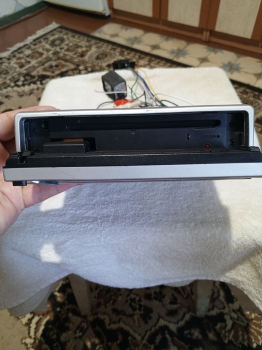 Авто магнітола MAJESTIC scd99MP3 під ремонт