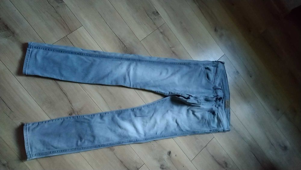 wrangler bryson  rozmiar 31/32