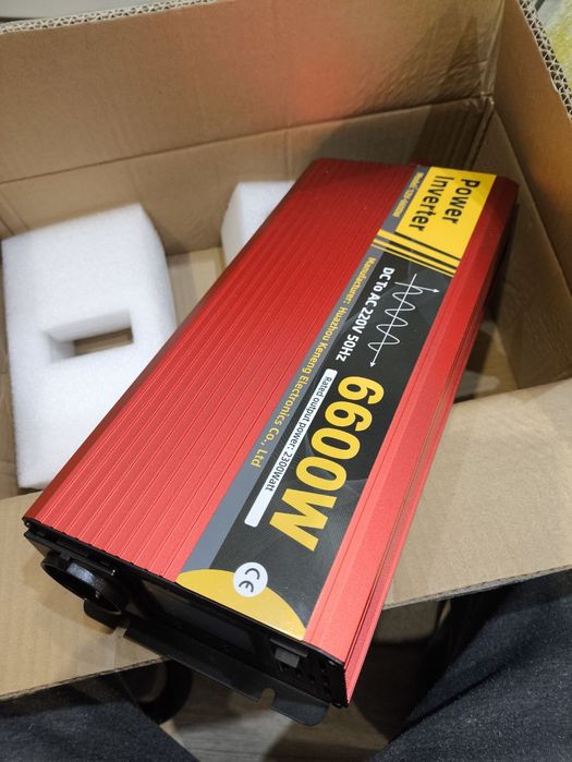 В наличии.Инвертор с чистой синусоидой 12/220в номинал 2квт.