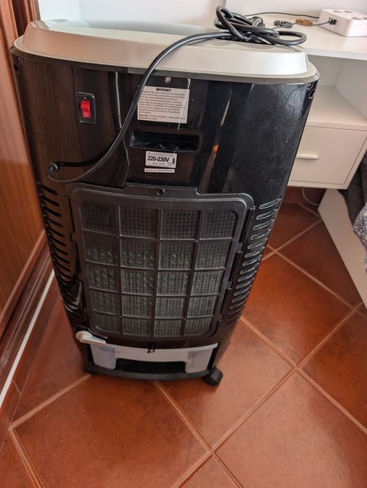 Climatizador portátil da marca MEI