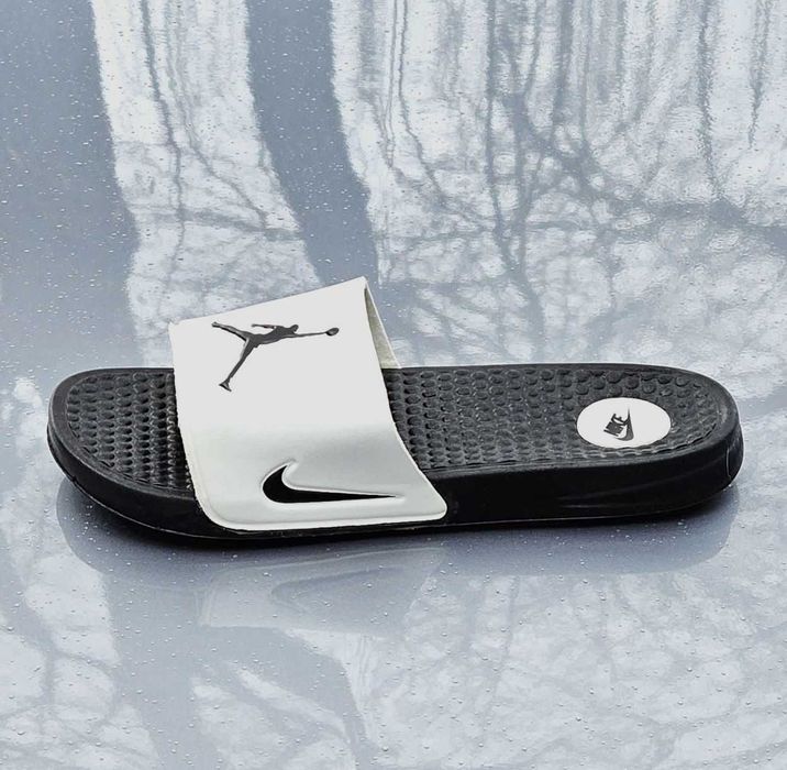 Женские Шлёпанцы Найк Чёрные Сланцы Тапочки Белые Найки