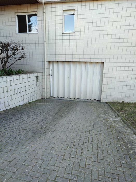 Garagem com 23M2 - Zona do Pachancho - Rua de Timor - Piso 0