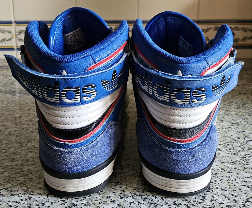 Sapatilhas Adidas de basquetebol