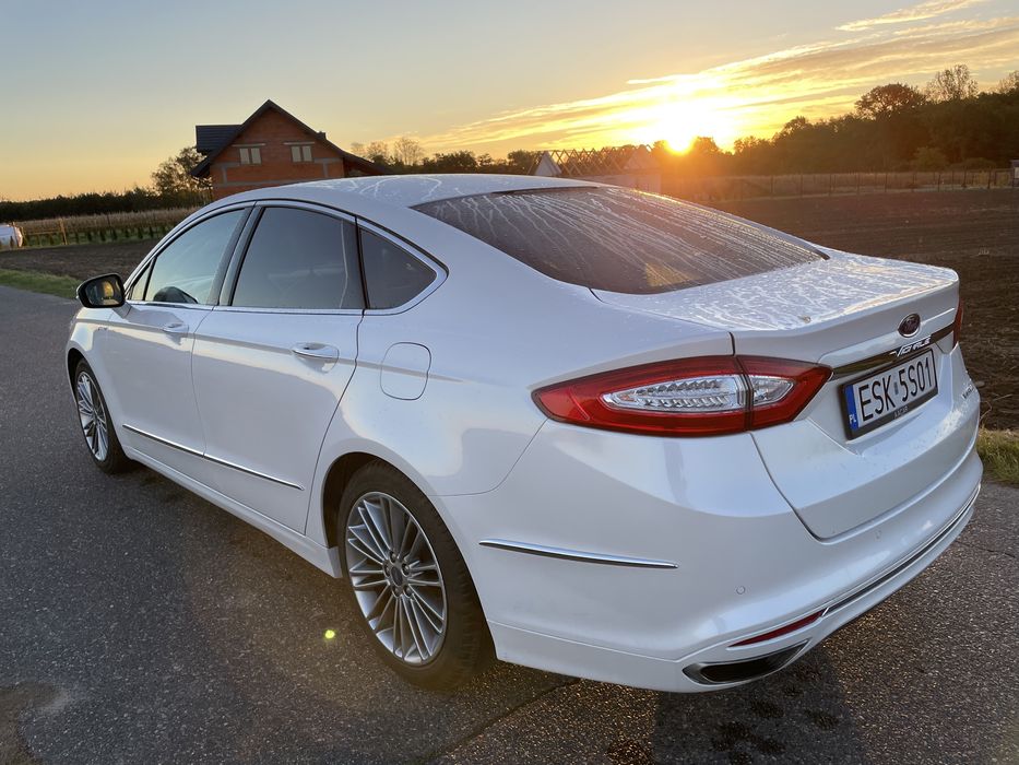 Sprzedam forda mondeo vignale benzyna hybryda 2.0