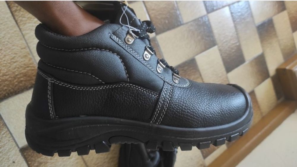 Bota biqueira de aço tamanho 40