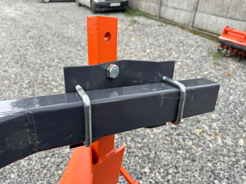 Плуг двох корпусний