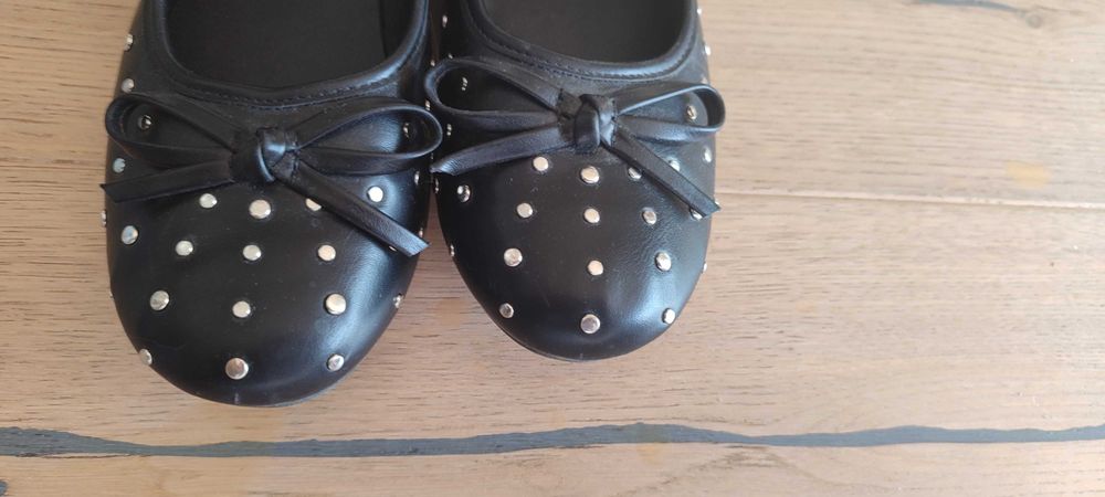 Baleriny z nitami Reserved rozmiar 37 czarne