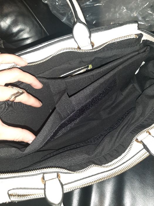 Mala Parfois espaçosa