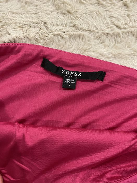 Vestido Guess cerimonia Rosa