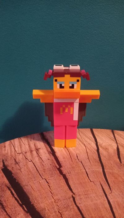 McDonald's Mojang Minecraft Birdie Wings figurka akcji 2025 r.