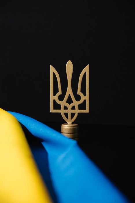 Тризуб - верхівка для прапора 120×75 мм, золота, металева, діаметр 28 мм (03-005)