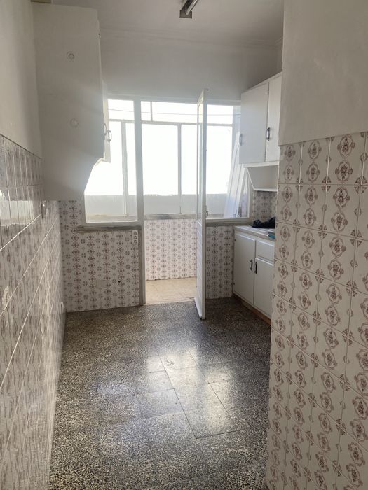 Arrenda-se apartamento T2
