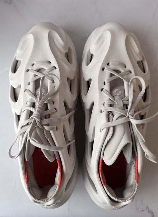 ADIDAS ADIFOM Q OFF WHITE розмір 44(28,5см)