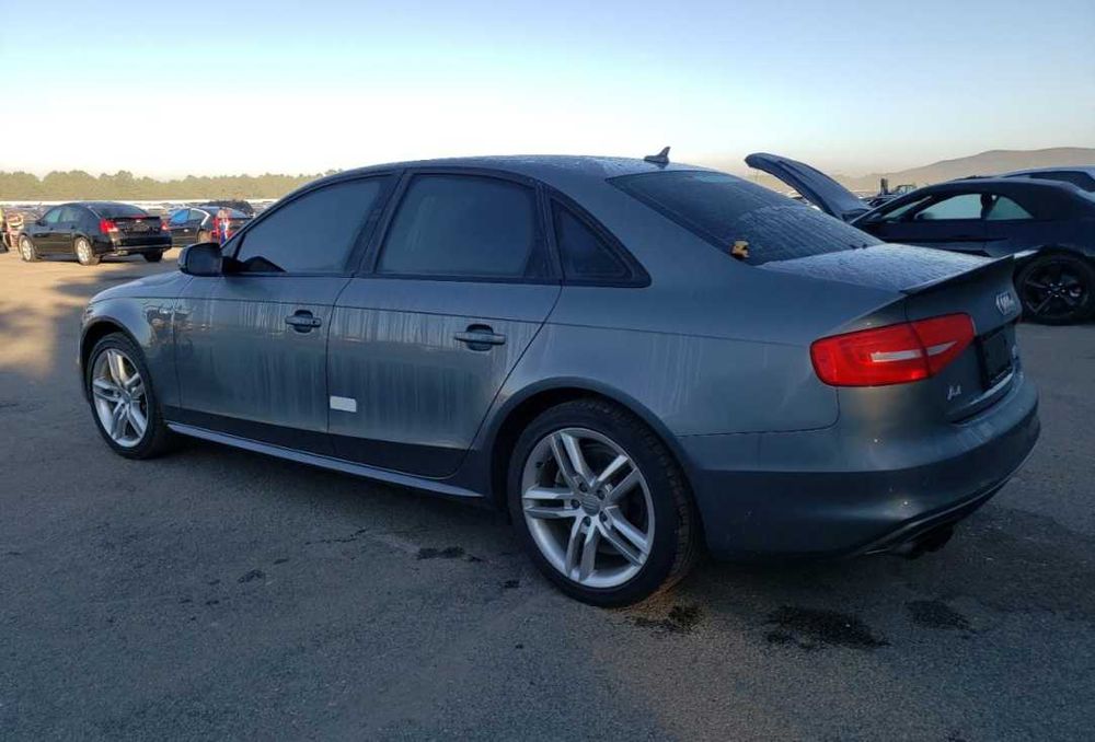 Кришка багажника AUDI A4 B8 пята дверь ауді ауди ляда