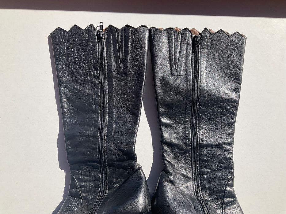 Vintage Leather High-heel Boots - Black High-heel Boots