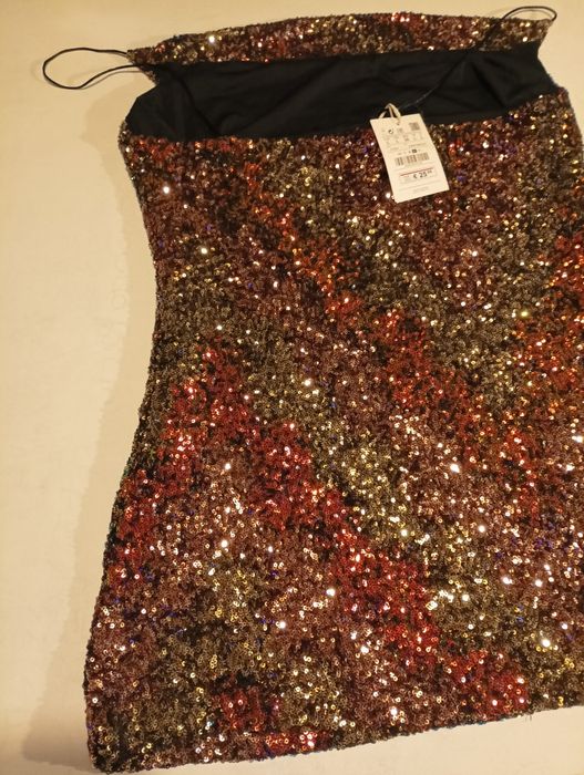 Vestido abrilhantado,de marca Pull&Bear, tamanho L, vestido Novo, nunca usado