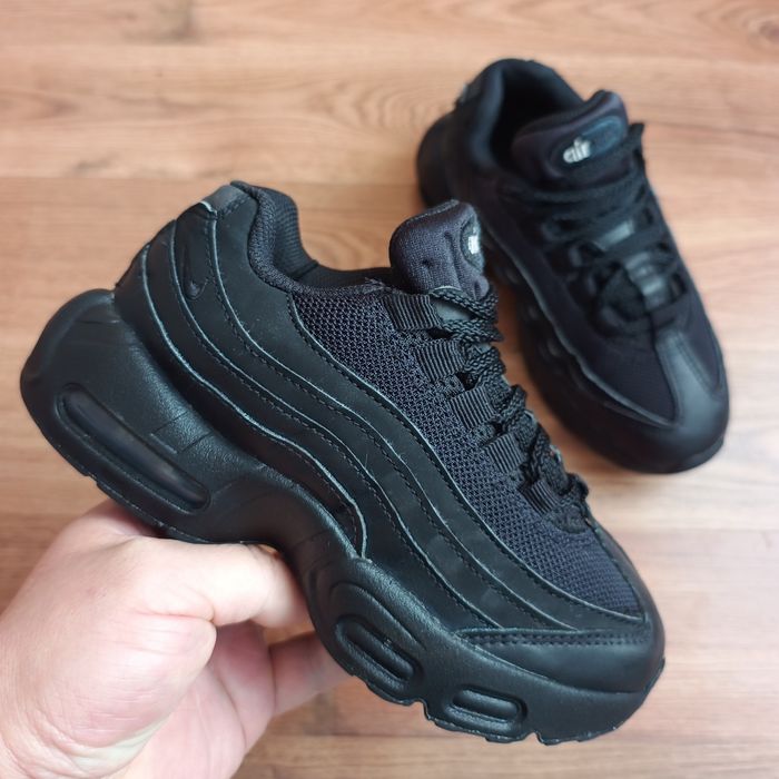 Кросівки дитячі Nike Air Max 95 Recraft Black HQ6364-001 p31.5 довжина устілки по факту 20.5см
р34 довжина устілки по факту 22см