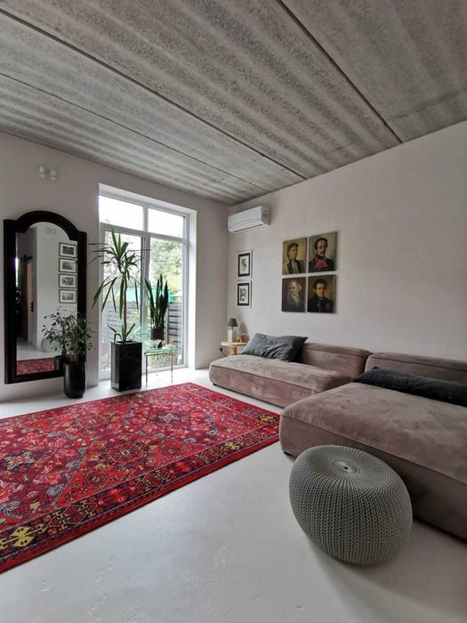 Будинок як витвір мистецтва, між тим функціональний.