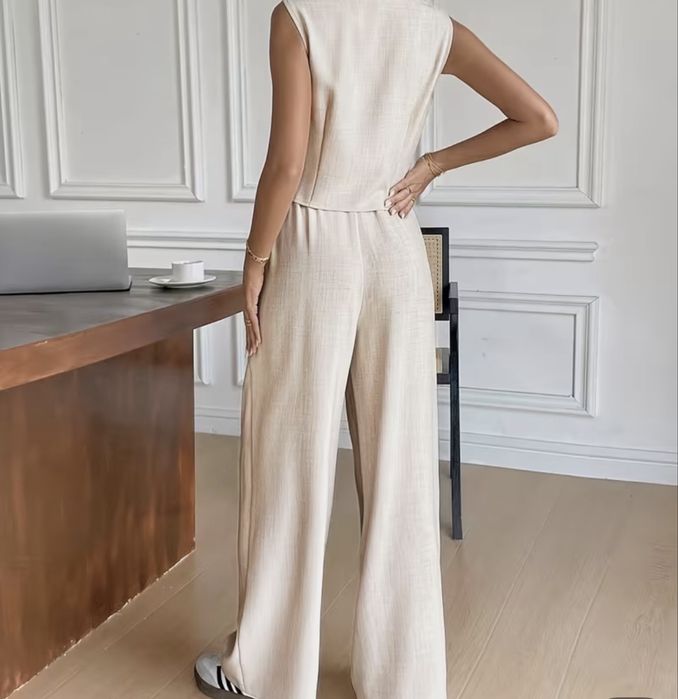 Жіночий комплект жилетка і штани