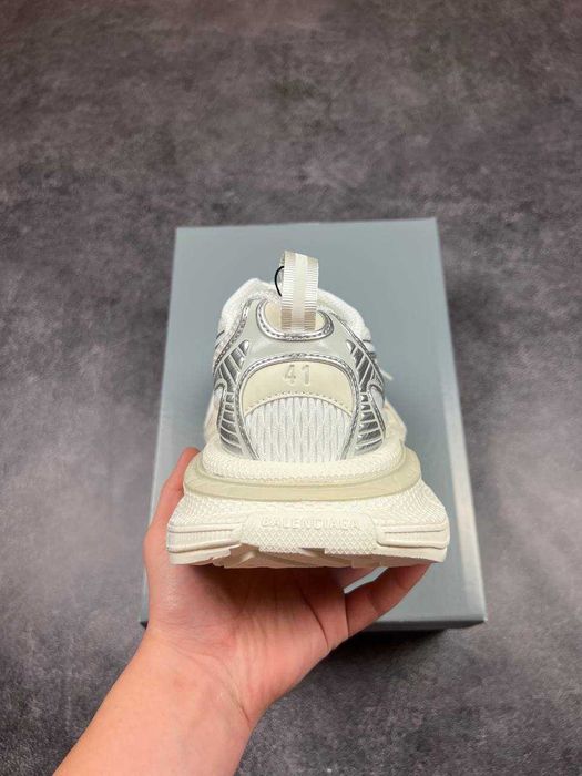 Кросівки Balenciaga 3XL Runner Beige баленсіага раннел 3хл сірі
