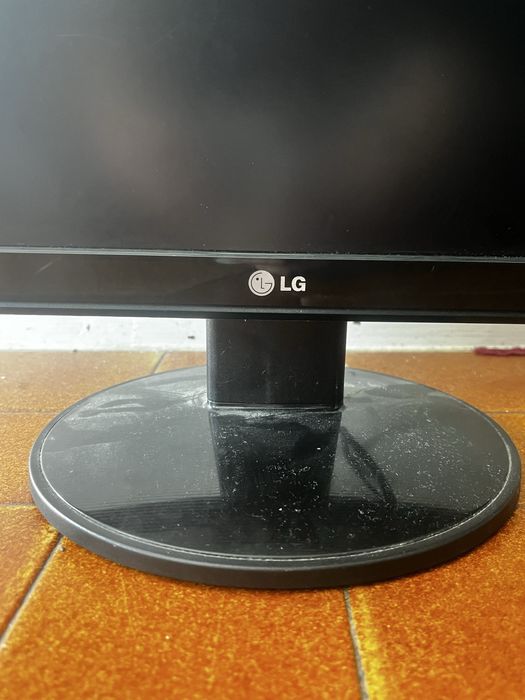 Monitor LG Flatron de 2009, 22 polegadas