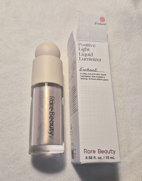 Rare Beauty Positive Light Liquid Luminizer New Rozświetlacz w Płynie