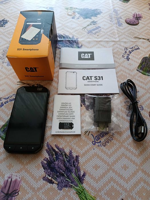 Протиударний (захищений) мобільний телефон (смартфон) Caterpillar CAT S31