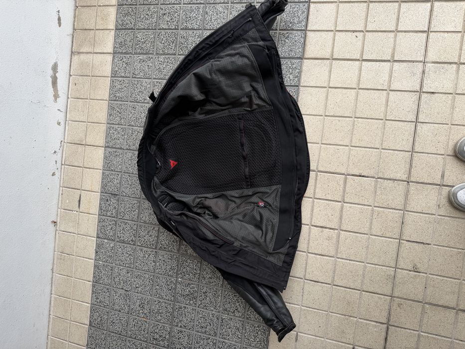 Casaco dainese em pele