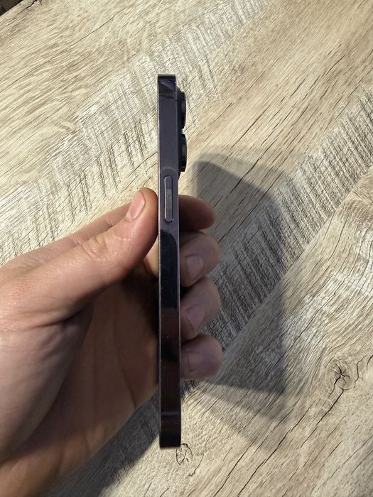 Продам айфон 14 про