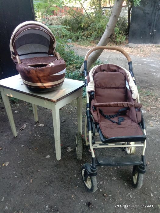 Продам коляску 2 в 1.