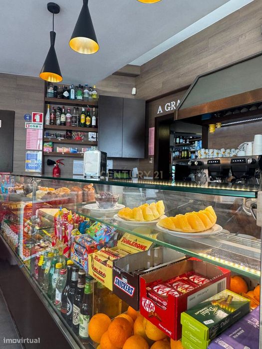 2 Shops for Sale in Arroios