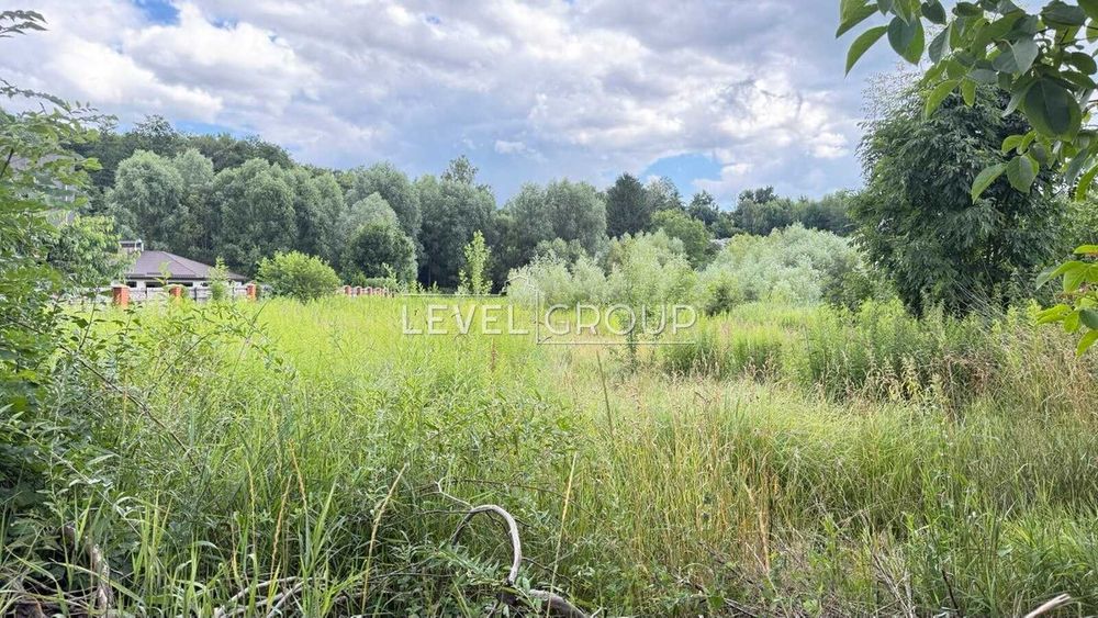 Продаж земельної ділянки 36 соток у центрі с. Іванковичі, Обухівський район.