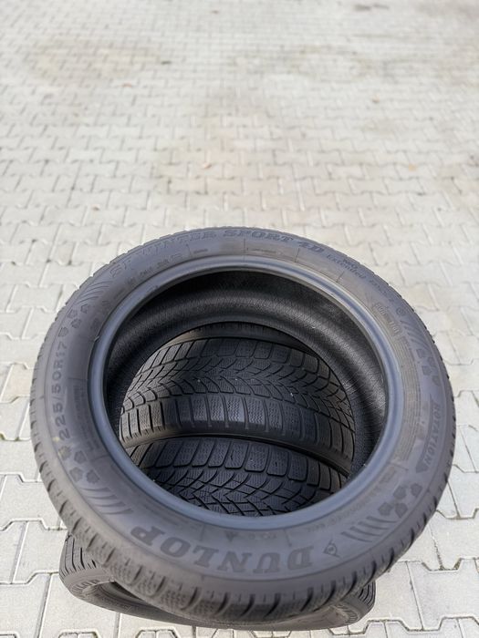 Колеса/резина/гума 225/50R17 Dunlop