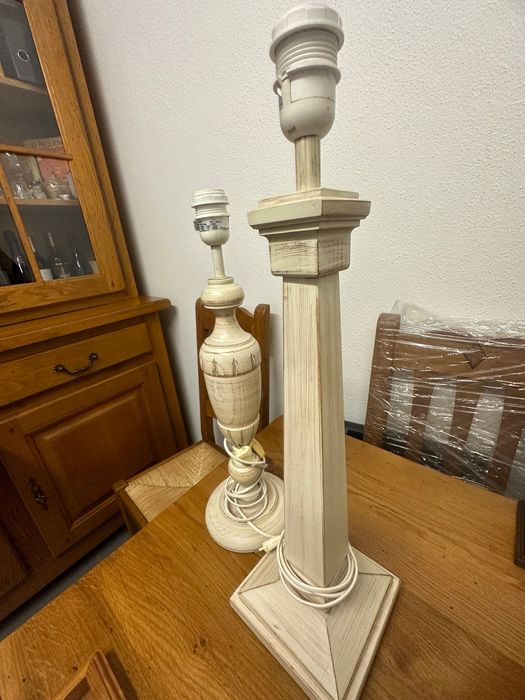 Candeeiros em madeira