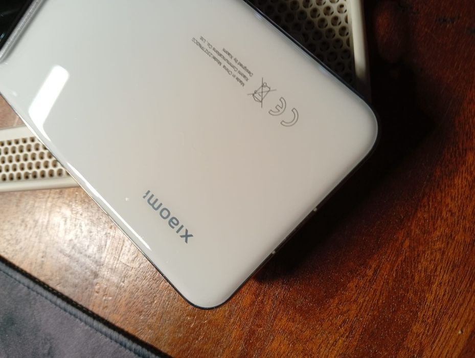 Xiaomi 14 como novo