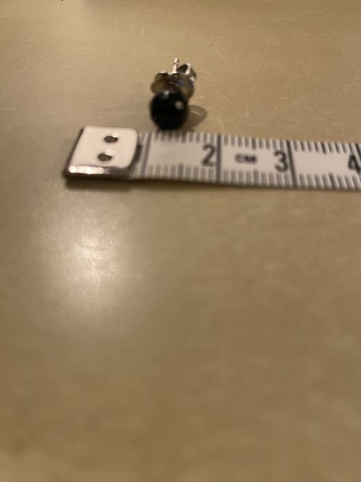 Srebrne kolczyki czarne kulki