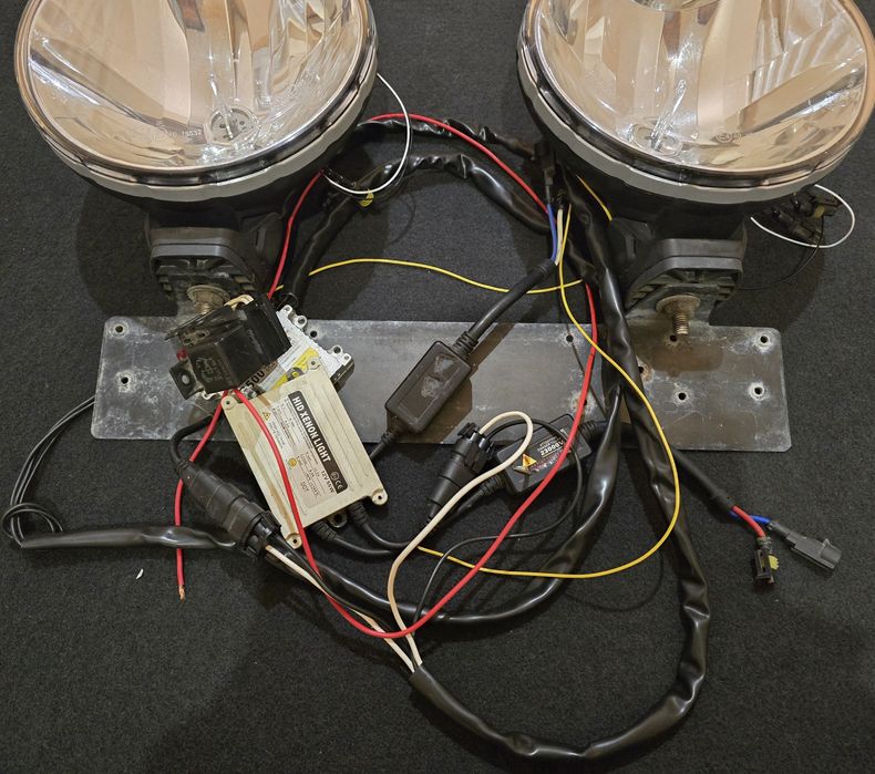 Додаткові фари Ксенон, протитуманки.