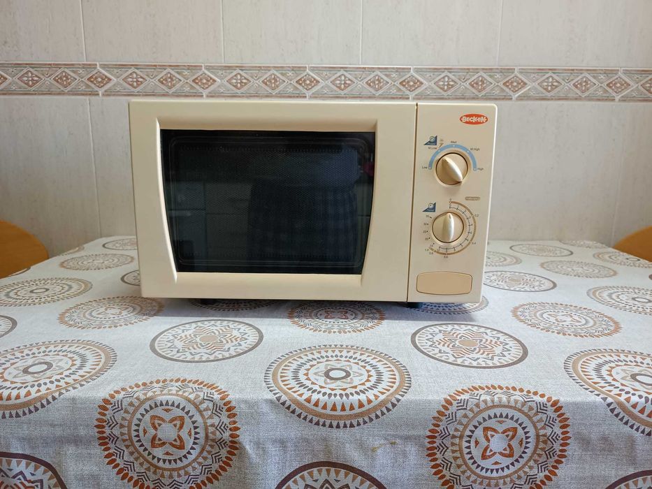 Vendem-se diversos micro-ondas a partir de 35 euros