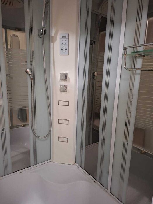 Душевой бокс  Душевой