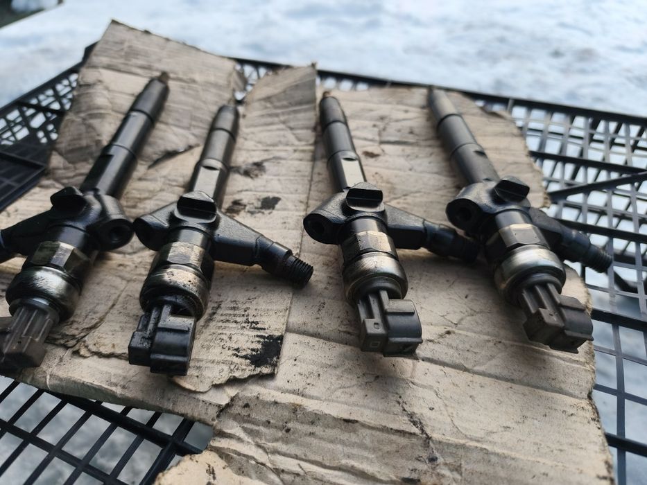 Форсунки Нісан 2.2дизель  ТНВД