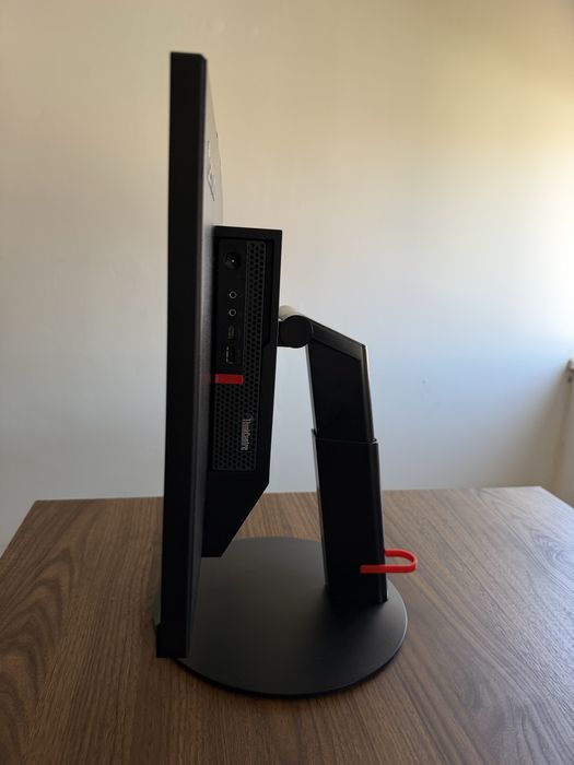Lenovo ThinkCentre Tiny M75q + Monitor Lenovo ThinkVision 24” Full HD | Kit Completo