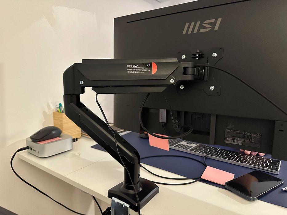 Monitor MSI 27” 4K UHD (como novo) – 2 unidades disponíveis