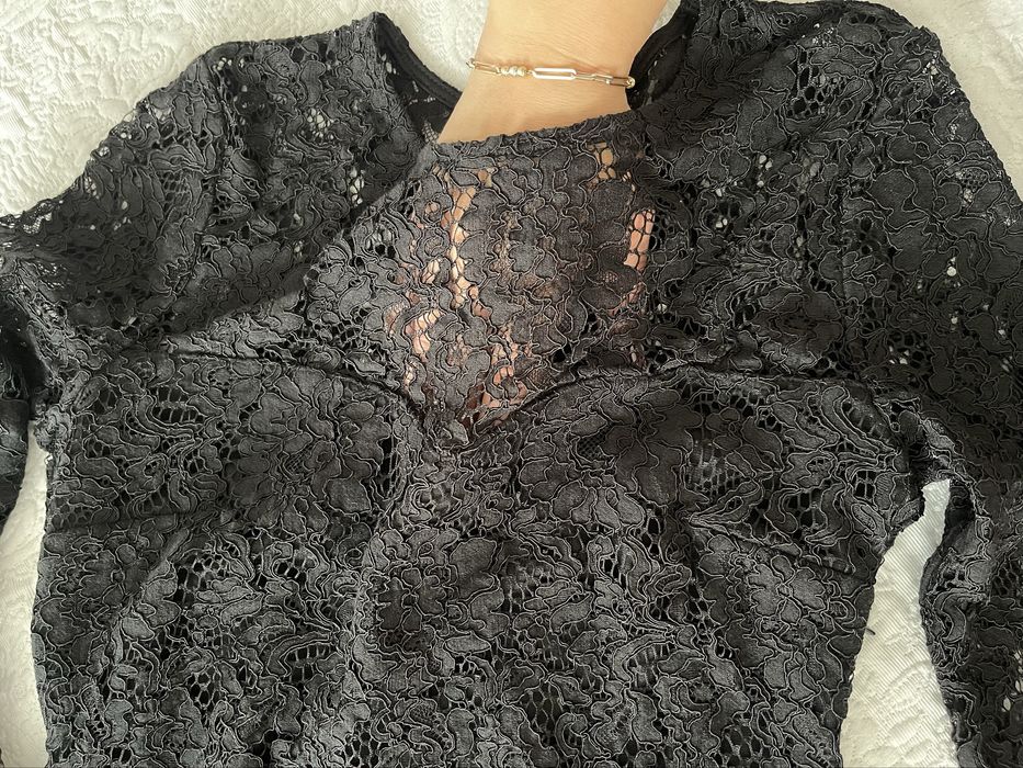 Вечірнє чорне плаття з мережева, красиве і елегантне.