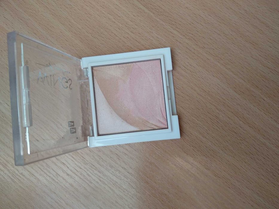 Zestaw kosmetyków używany