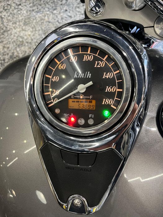 Suzuki  VL 800 Intruder em Óptimo estado.