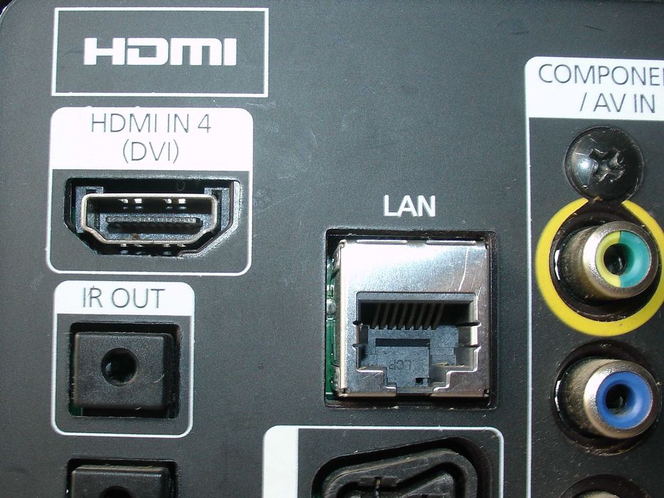 LED-телевізор  SAMSUNG  mod: UE40F6330AK. Full HD.  SmartTV.