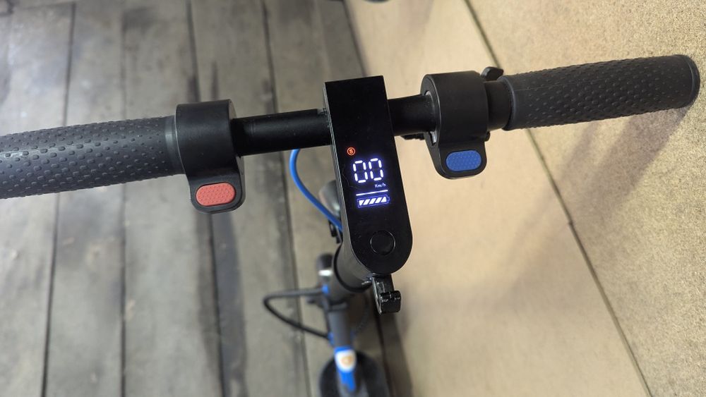 Електросамокат привезений з-за кордону