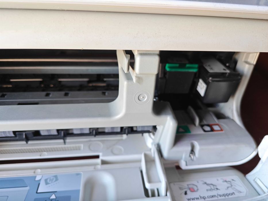 Impressora HP Photosmart C4380 All-in-One com Wi-Fi, tinteiros e caixa