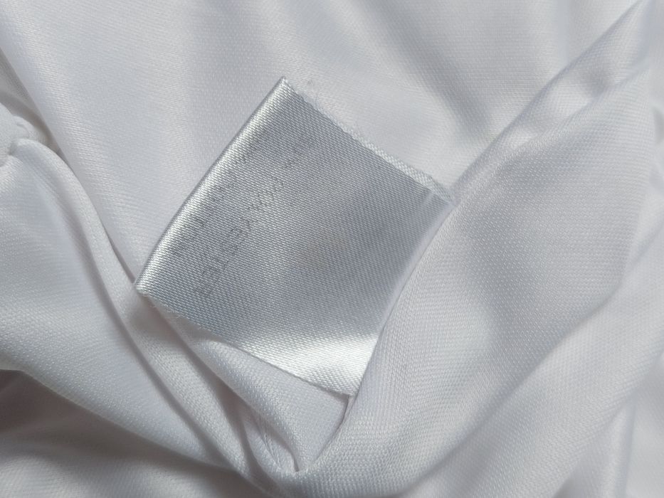 Biała bluzka damska z koralikami