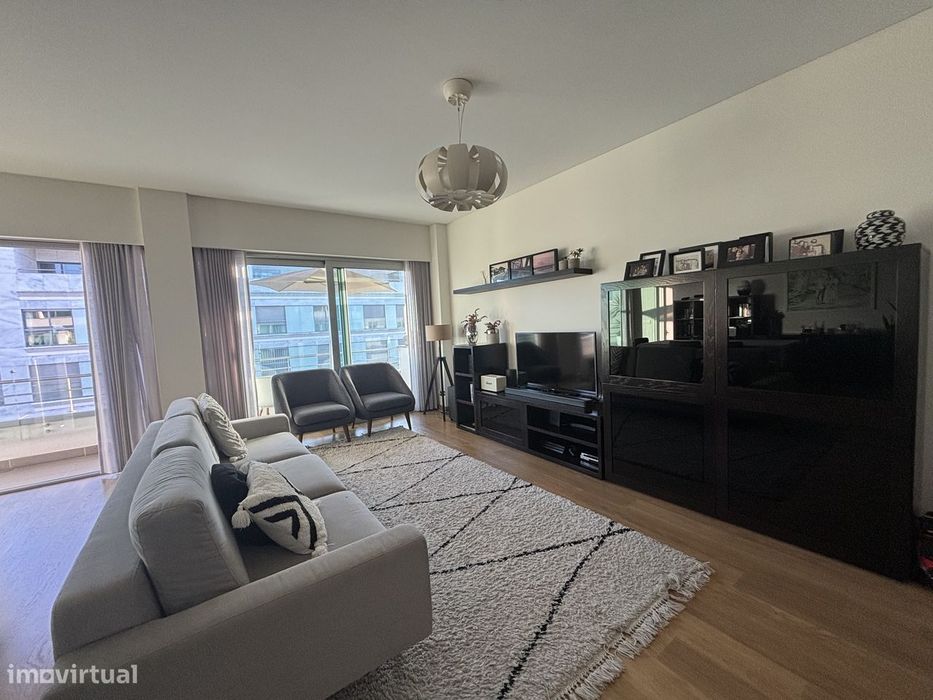 Apartamento T3 no cais da fonte nova